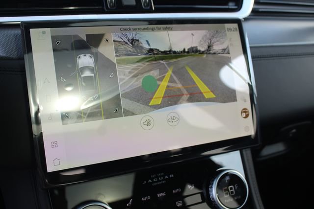 New 2026 Jaguar F-PACE SVR image 19