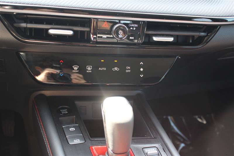 Used 2025 Nissan Kicks SR FWD image 17