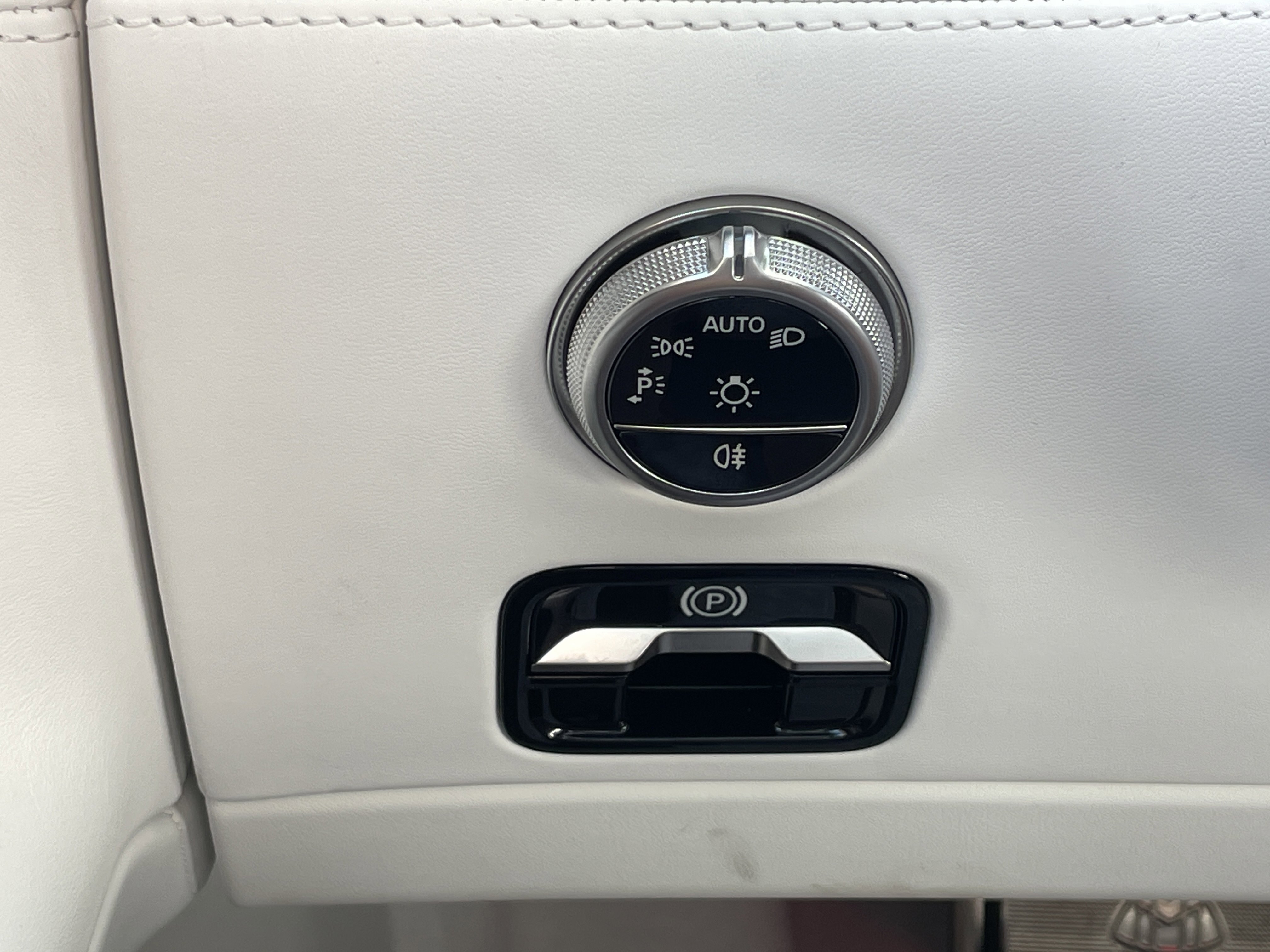 New 2026 Mercedes-Benz Maybach SL 680 image 27