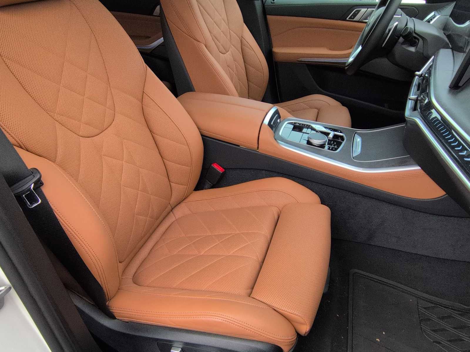 Certified 2024 BMW X5 xDrive40i w/ Premium Package image 22