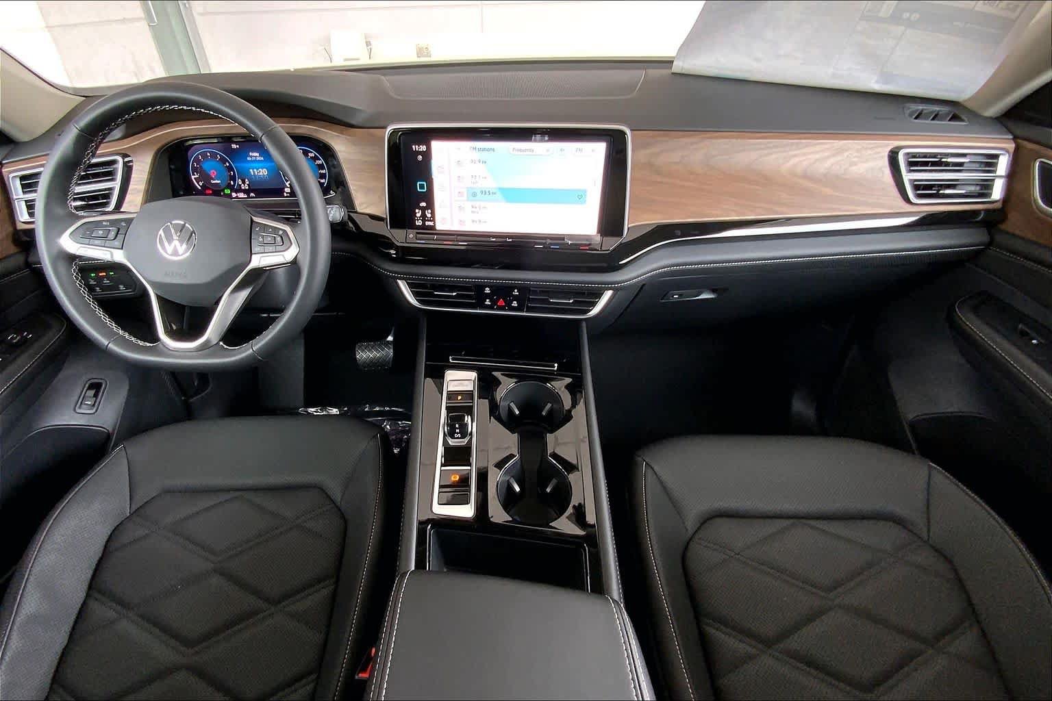 New 2026 Volkswagen Atlas SE FWD image 5