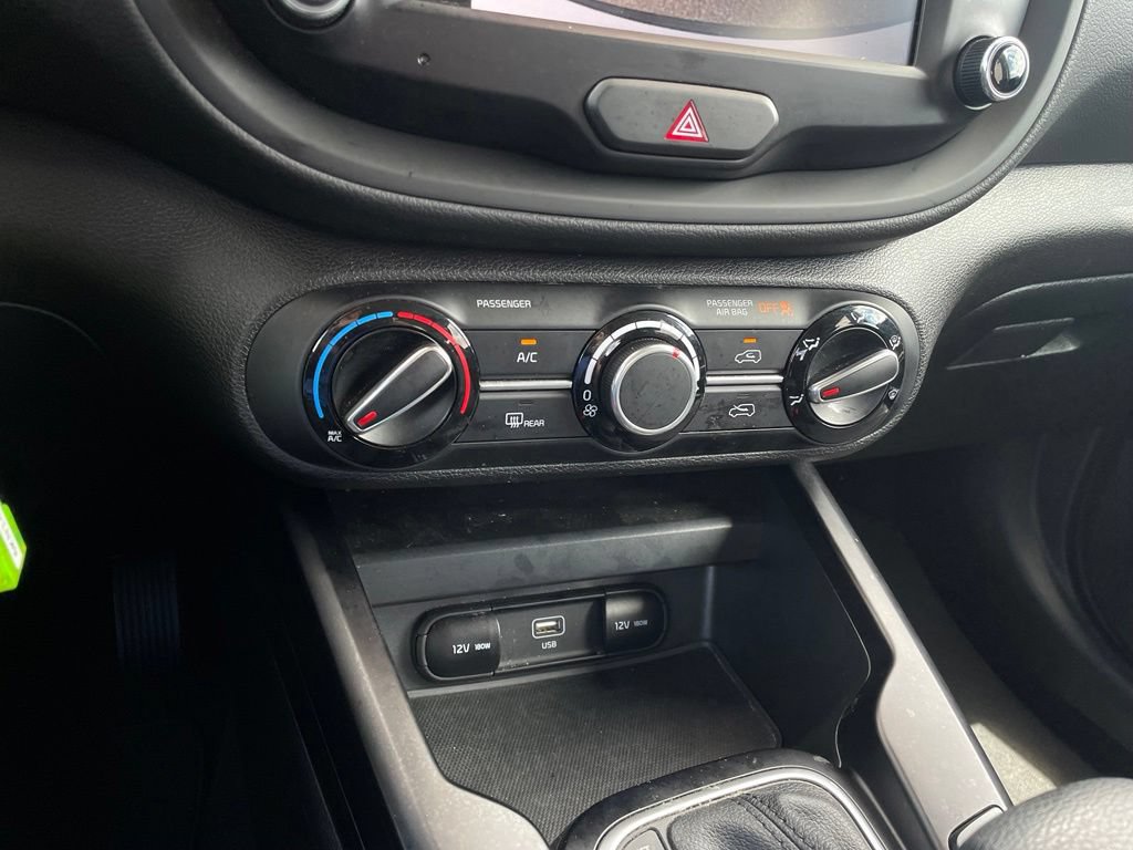 Used 2023 Kia Soul LX w/ Option Group 015 FWD image 18