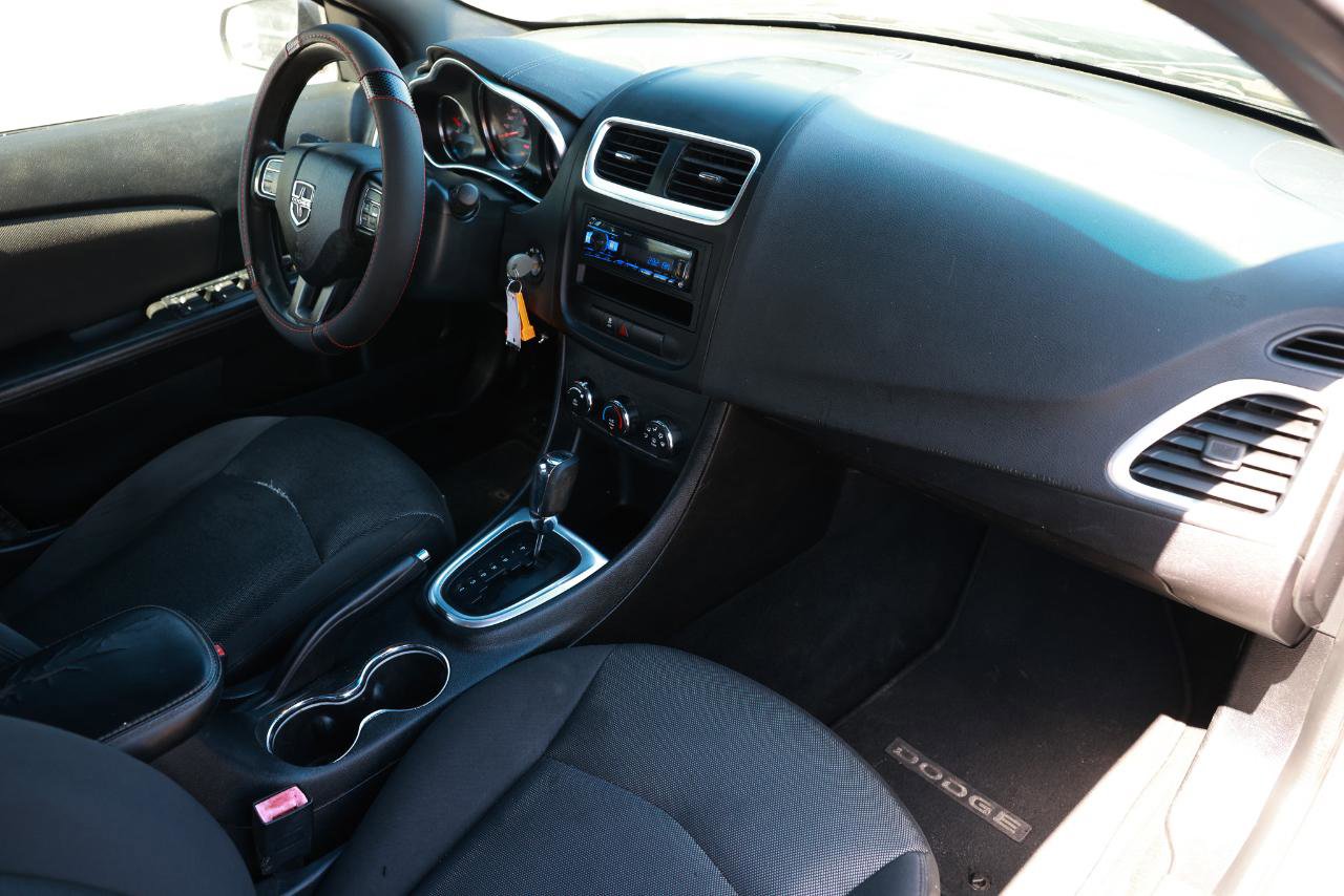Used 2014 Dodge Avenger SE FWD image 18