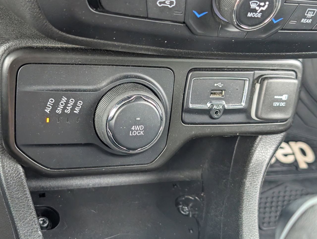 Used 2023 Jeep Renegade Latitude AWD/4WD image 20