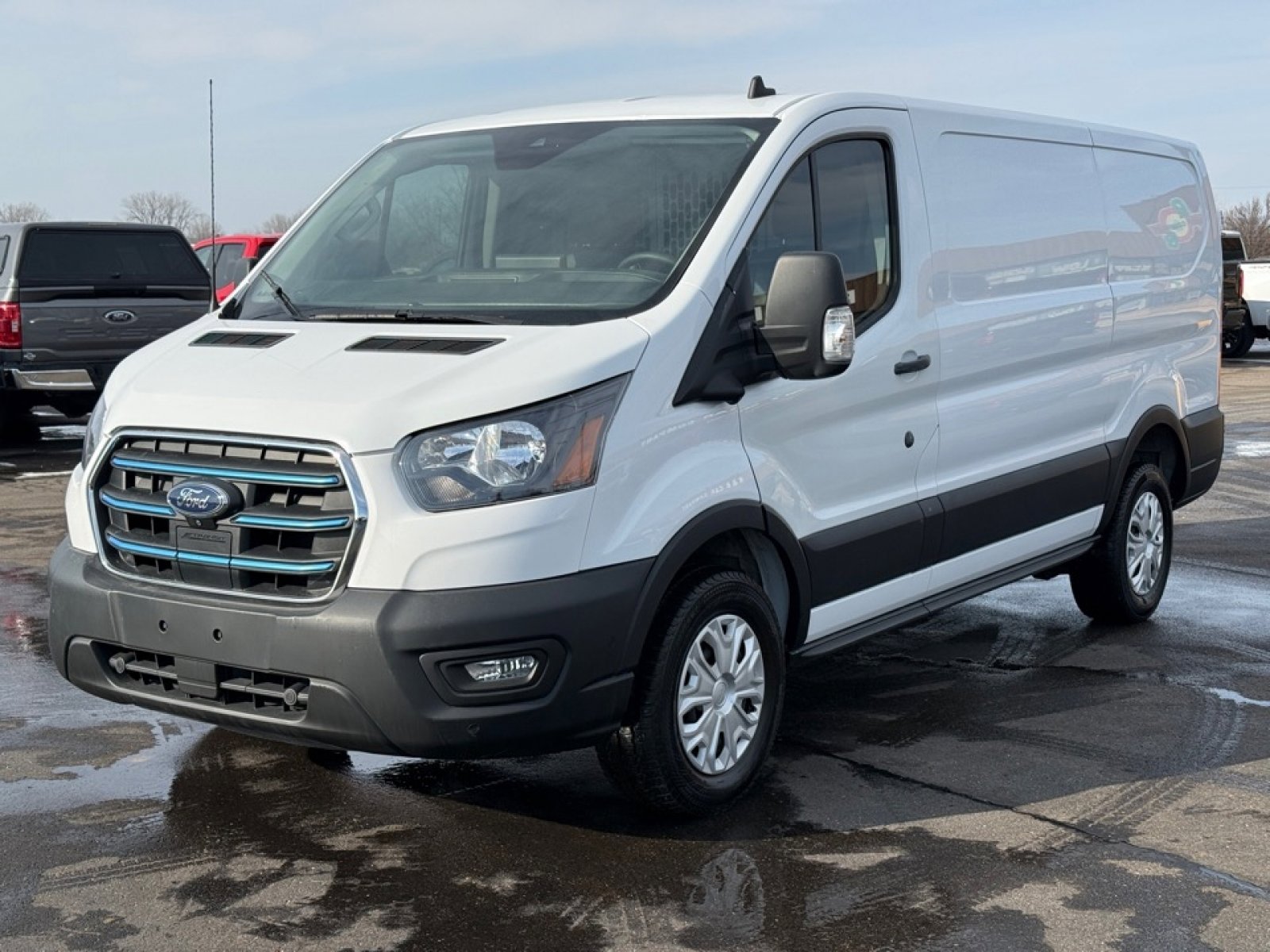 Used 2023 Ford E-Transit Low Roof image 4