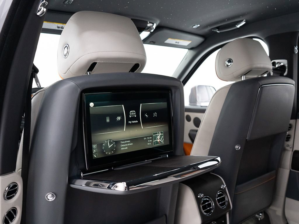 Certified 2023 Rolls-Royce Cullinan w/ Dark Exterior Package AWD/4WD image 24