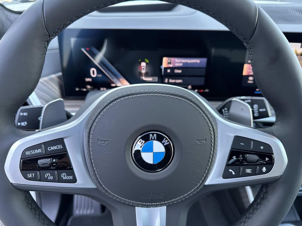 Used 2026 BMW X7 xDrive40i w/ M Sport Package AWD/4WD image 33