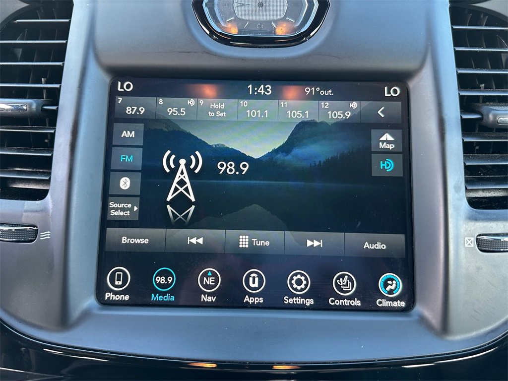 Used 2023 Chrysler 300 S image 18