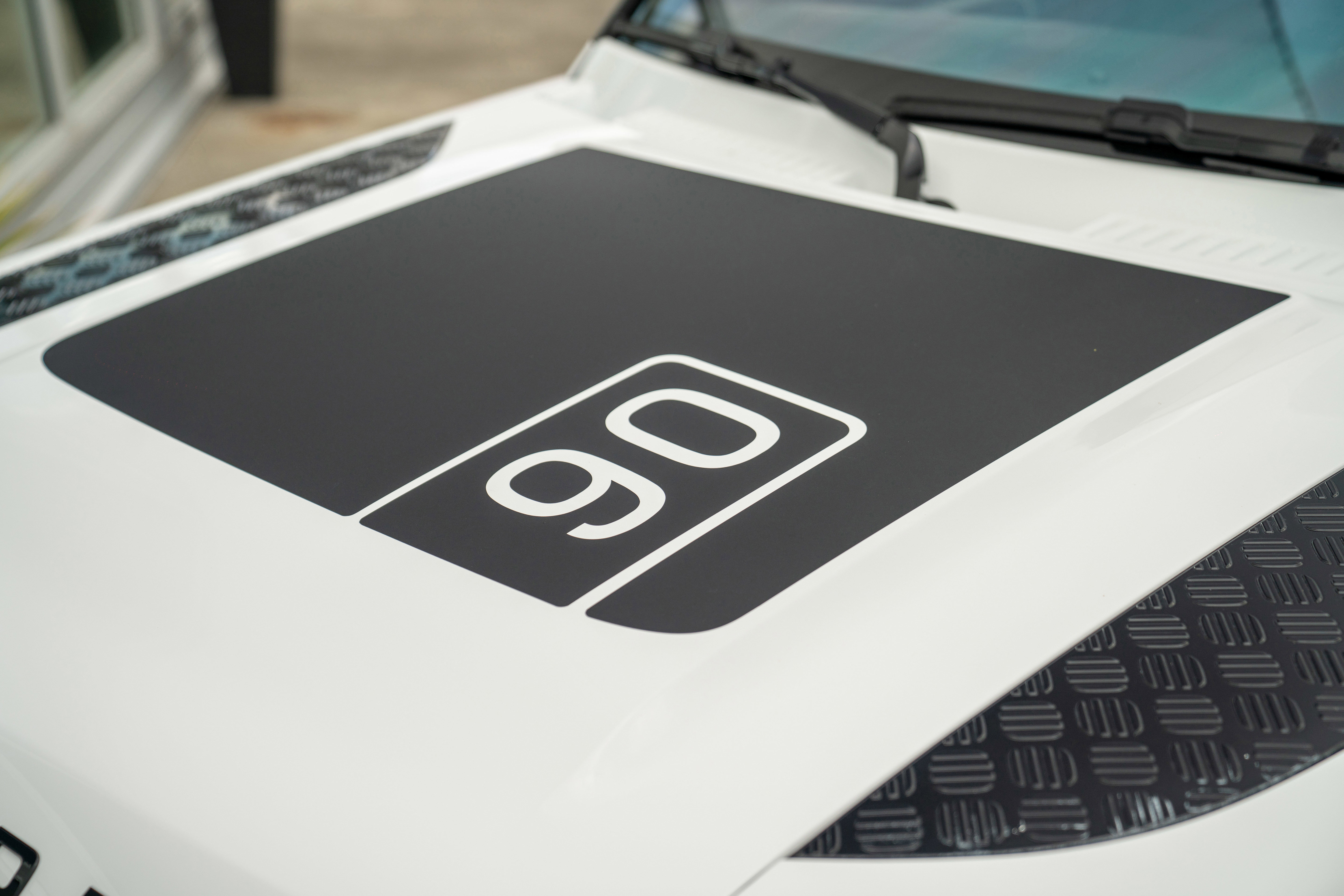 Used 2022 Land Rover Defender 90 X-Dynamic S image 4