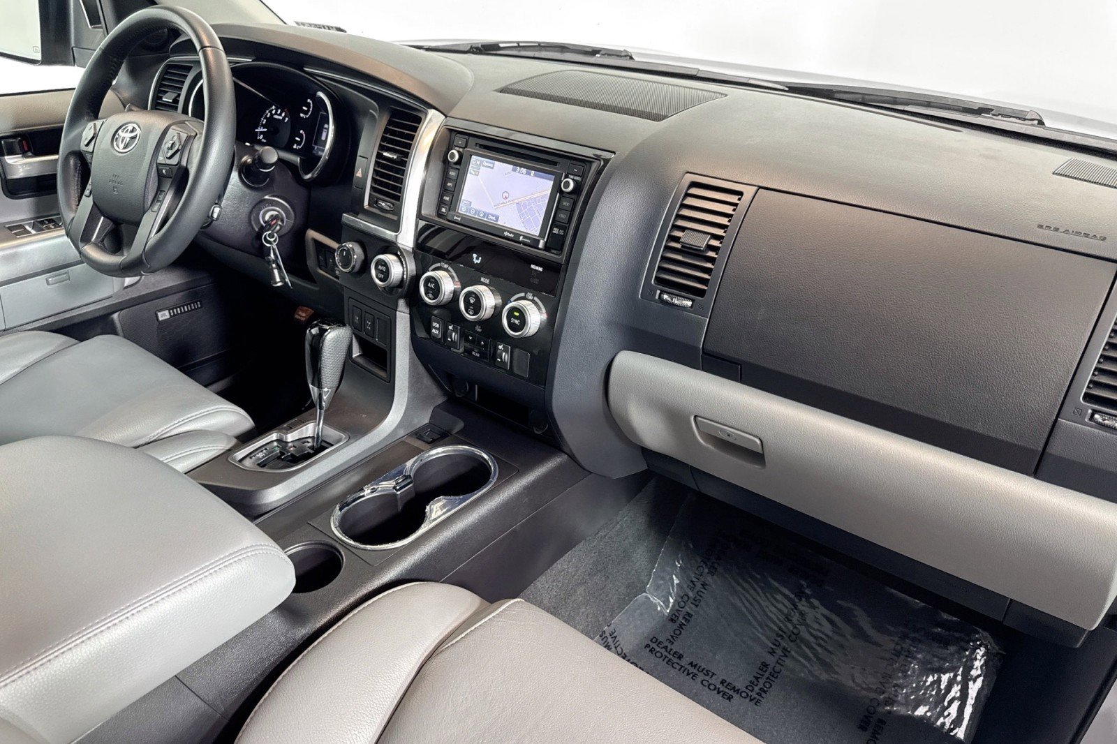 Used 2019 Toyota Sequoia Limited w/ Safety & Convenience Package AWD/4WD image 29