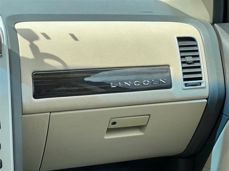 Used 2008 Lincoln MKX AWD image 24
