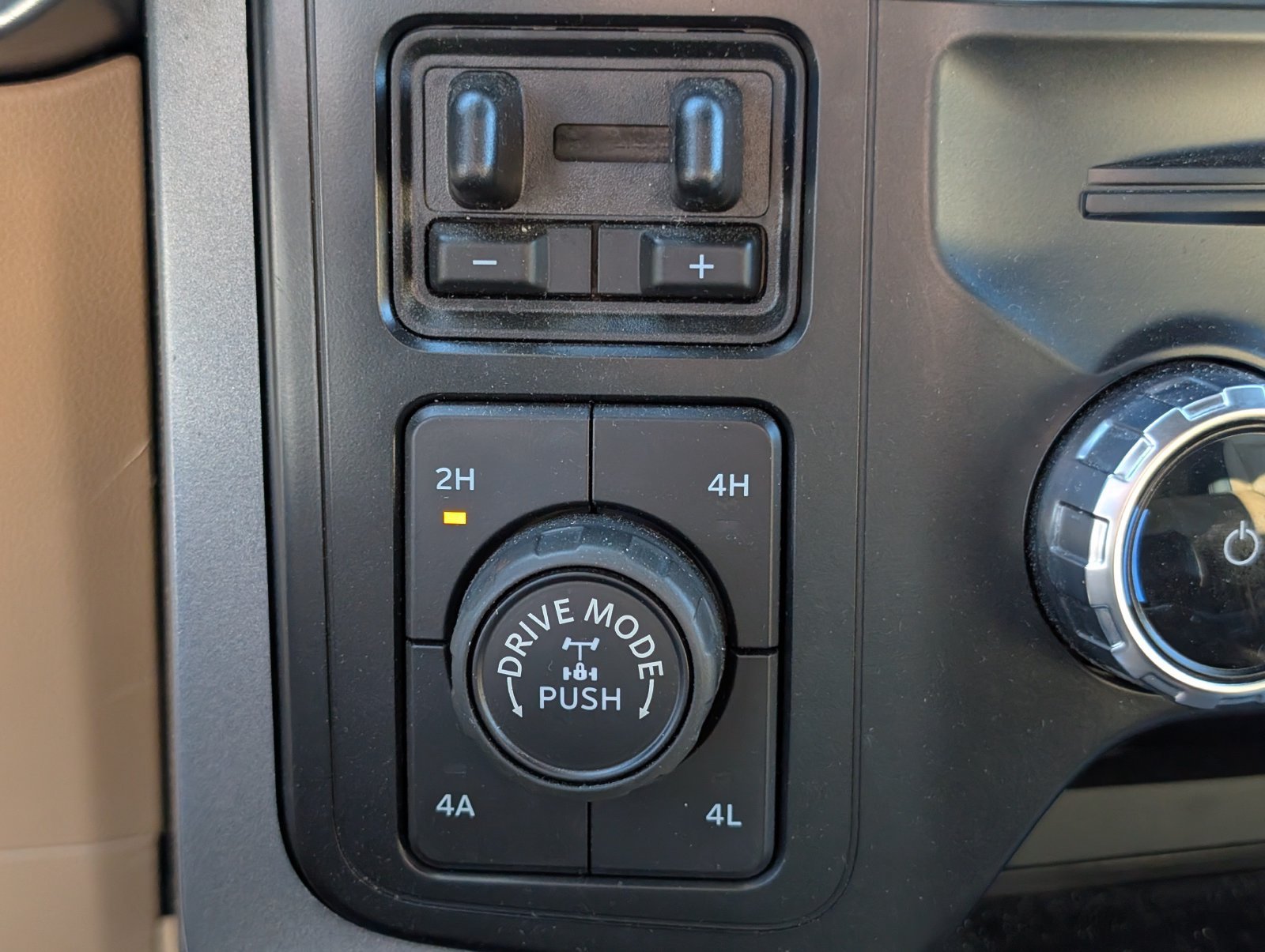 Used 2023 Ford F150 Lariat w/ Equipment Group 502A High AWD/4WD image 19