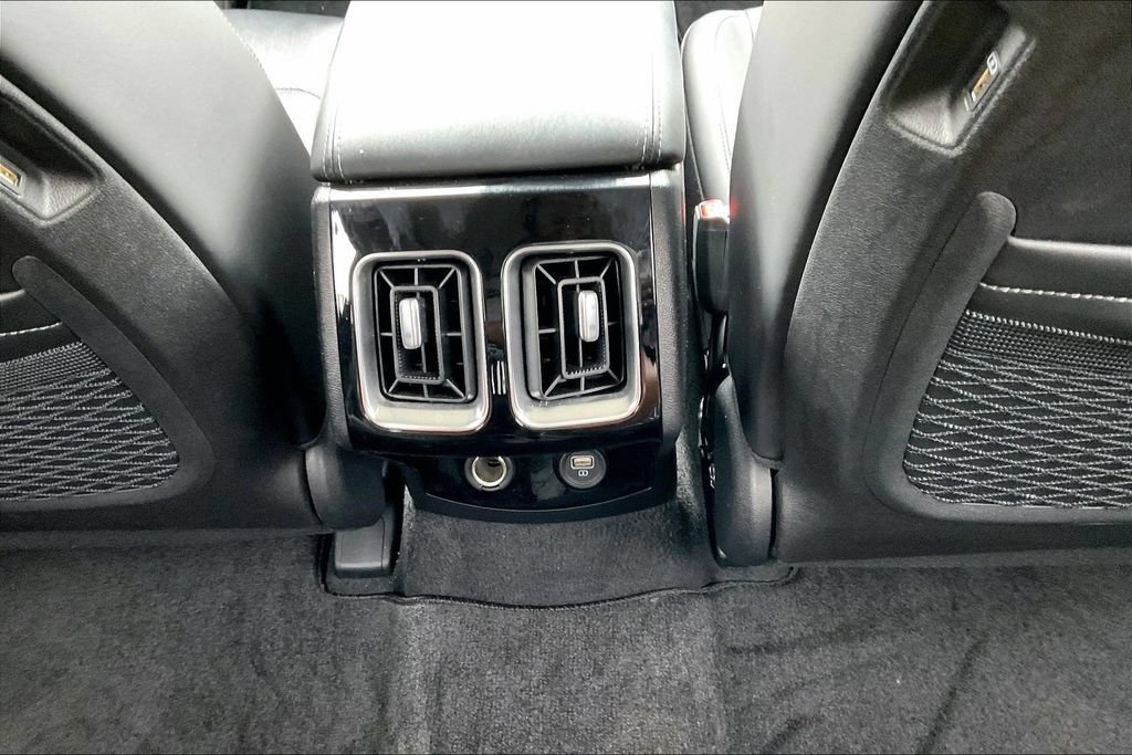 Used 2023 Kia Sorento SX AWD/4WD image 19