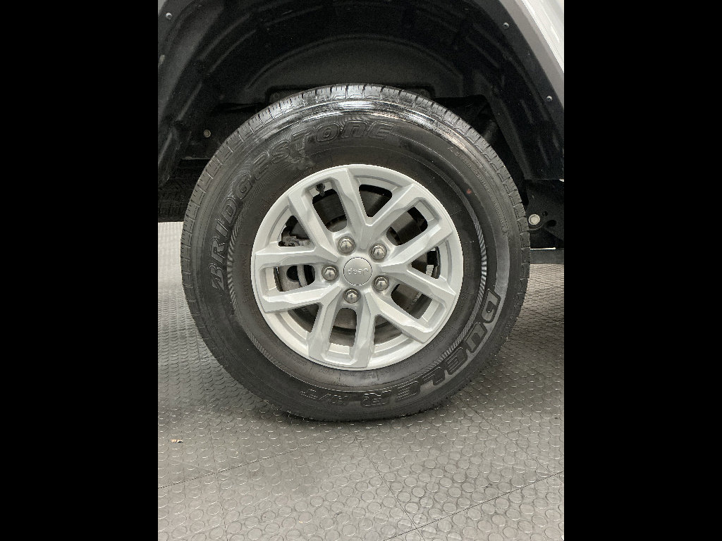 Used 2023 Jeep Gladiator Sport image 26