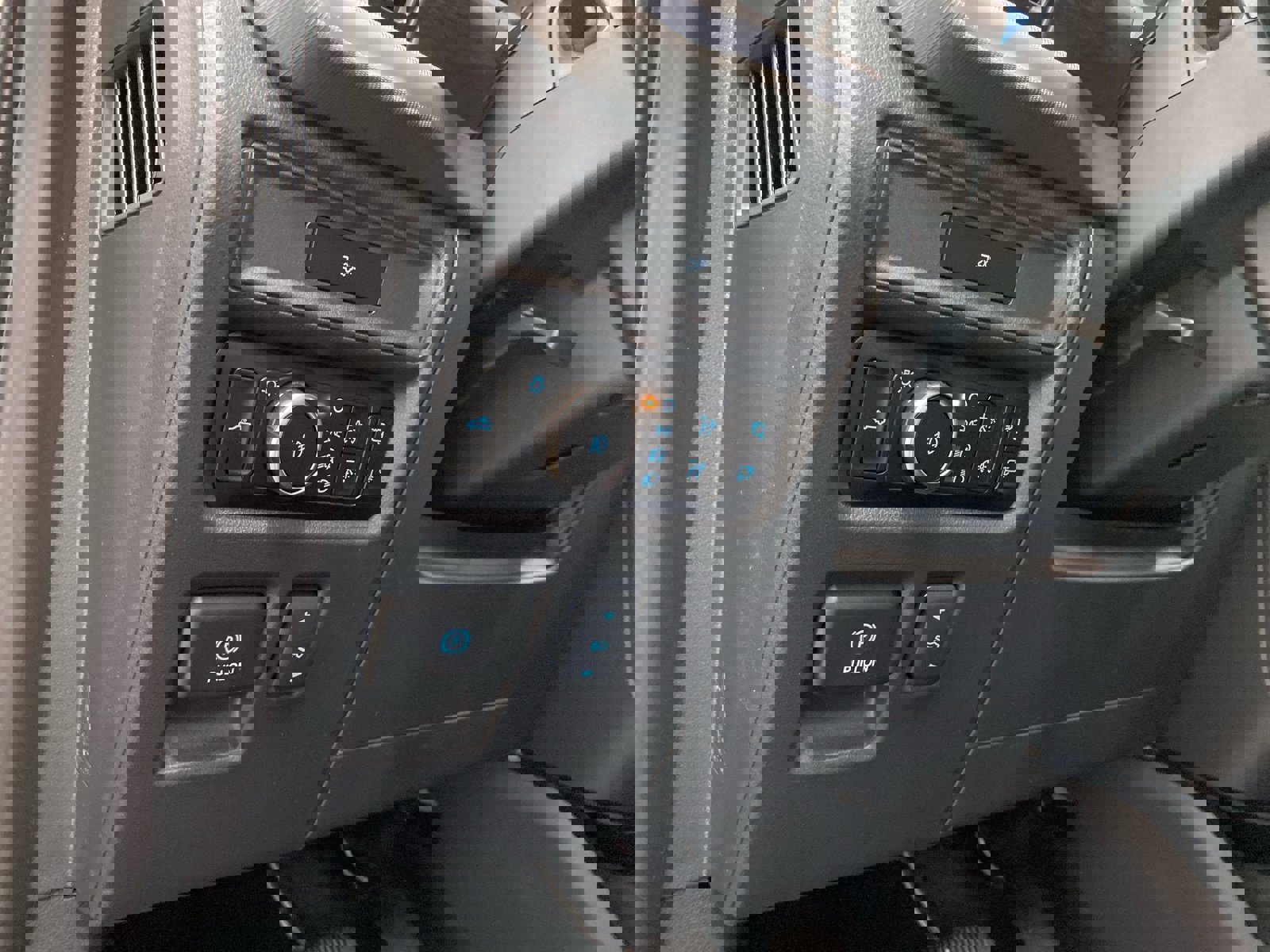 New 2026 Ford F150 Lariat w/ Equipment Group 502A High image 18