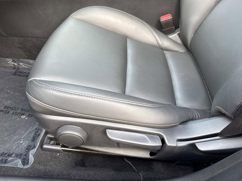 Certified 2025 MAZDA MAZDA3 s image 28