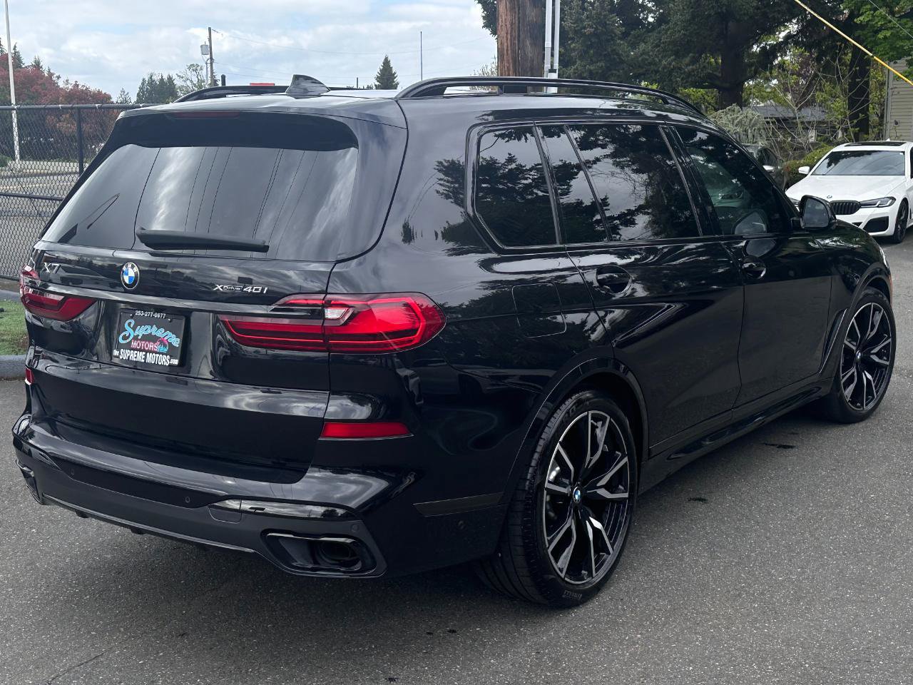 Used 2020 BMW X7 xDrive40i w/ M Sport Package AWD/4WD image 15