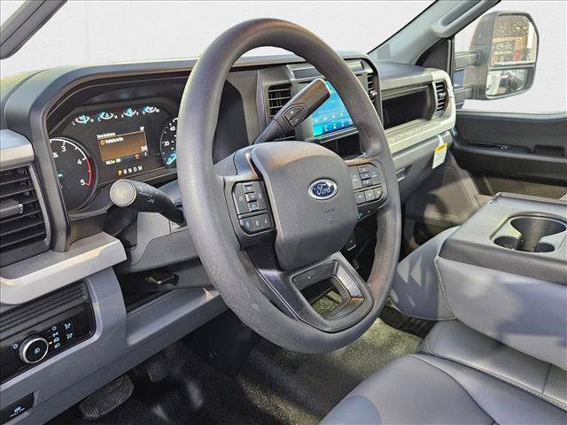 New 2025 Ford F450 XL w/ XL Chrome Package RWD image 3