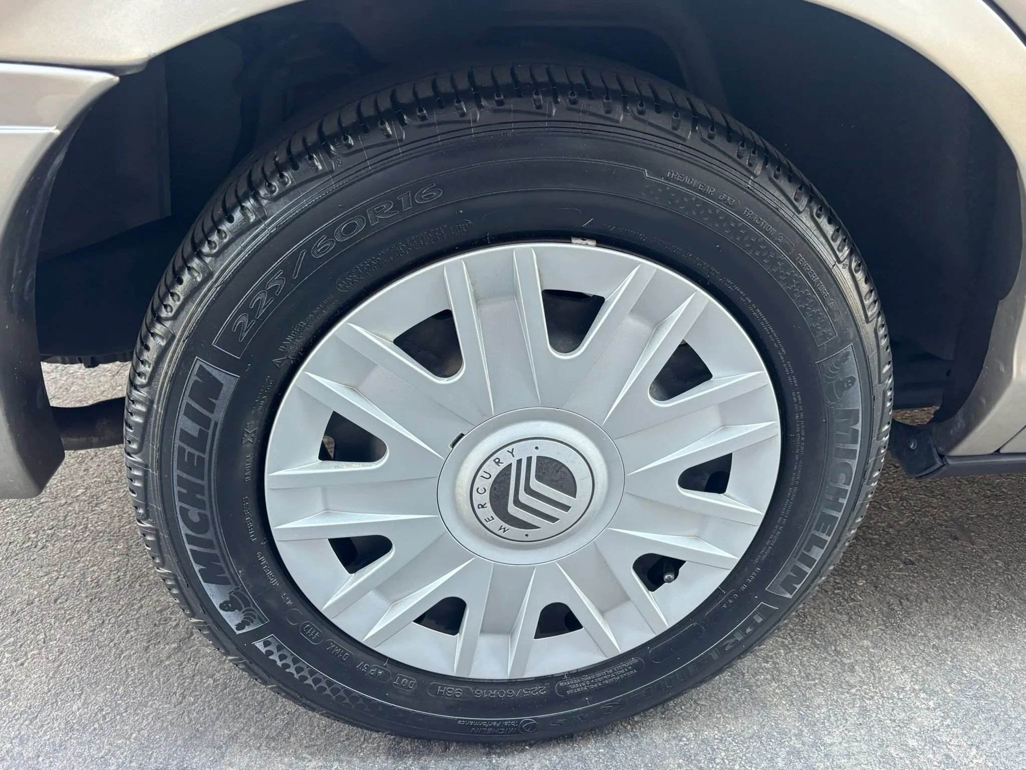 Used 2005 Mercury Grand Marquis GS image 37