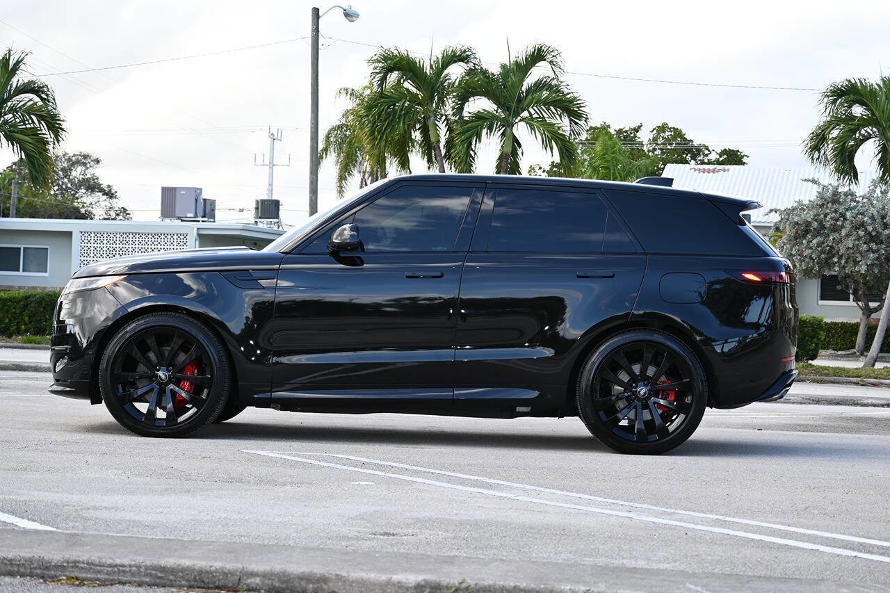 Used 2025 Land Rover Range Rover Sport Dynamic SE image 11