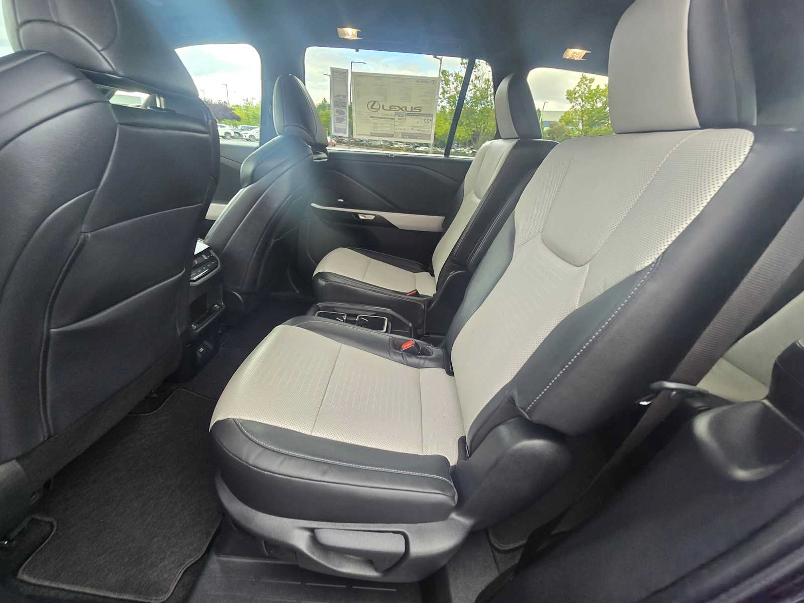 New 2026 Lexus TX 500h AWD image 19