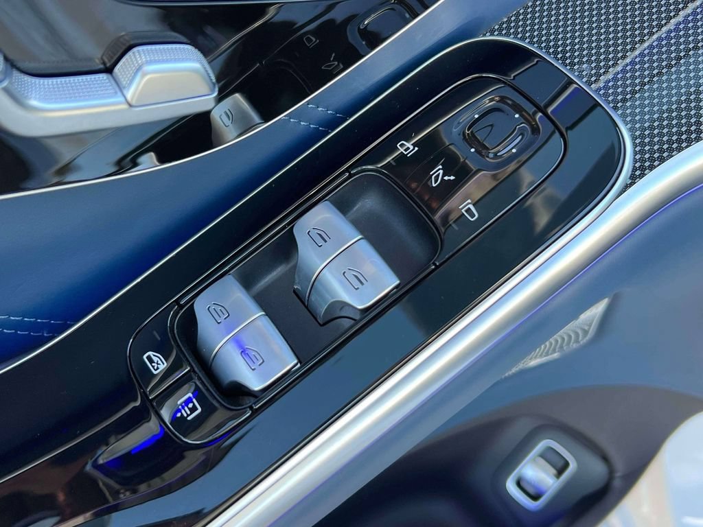 Used 2025 Mercedes-Benz S 63 AMG S image 18