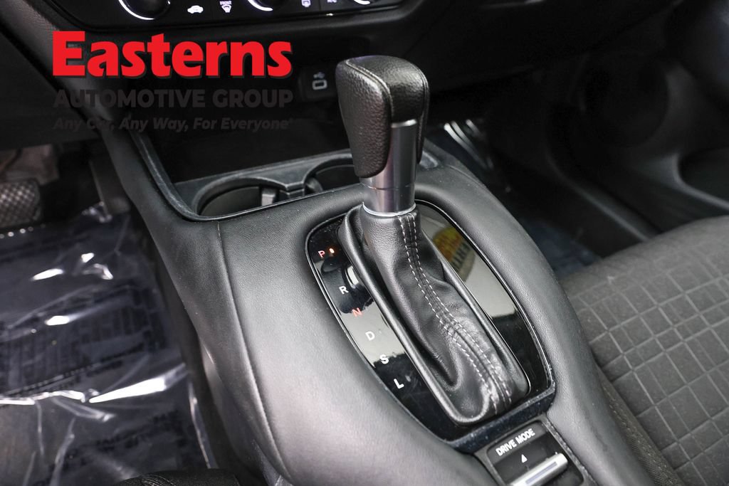 Used 2023 Honda HR-V LX image 12