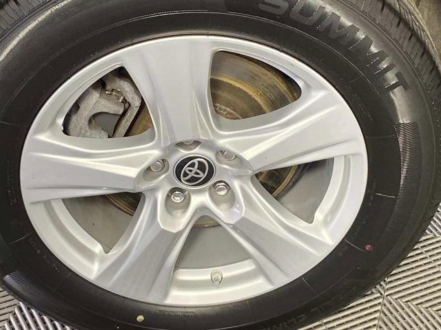 Used 2023 Toyota Highlander LE image 31