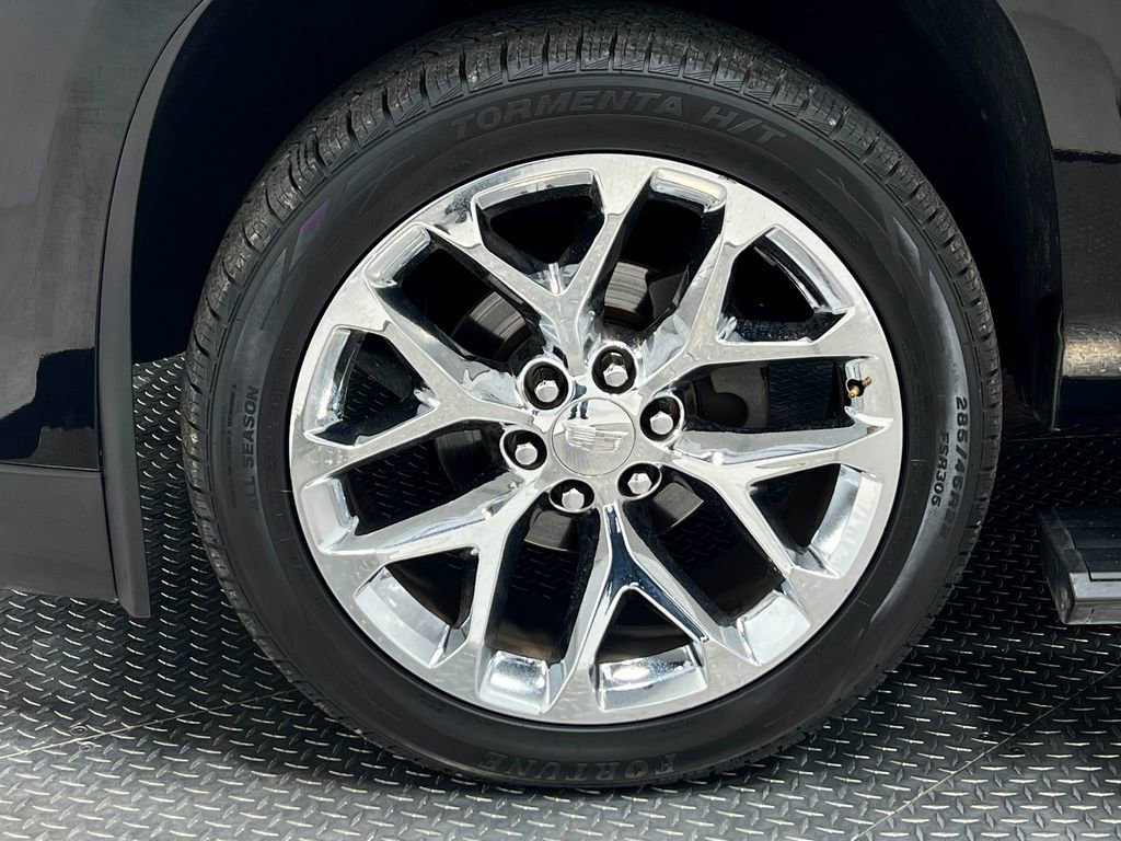 Used 2018 Cadillac Escalade Premium Luxury w/ LPO, Radiant Package AWD/4WD image 42