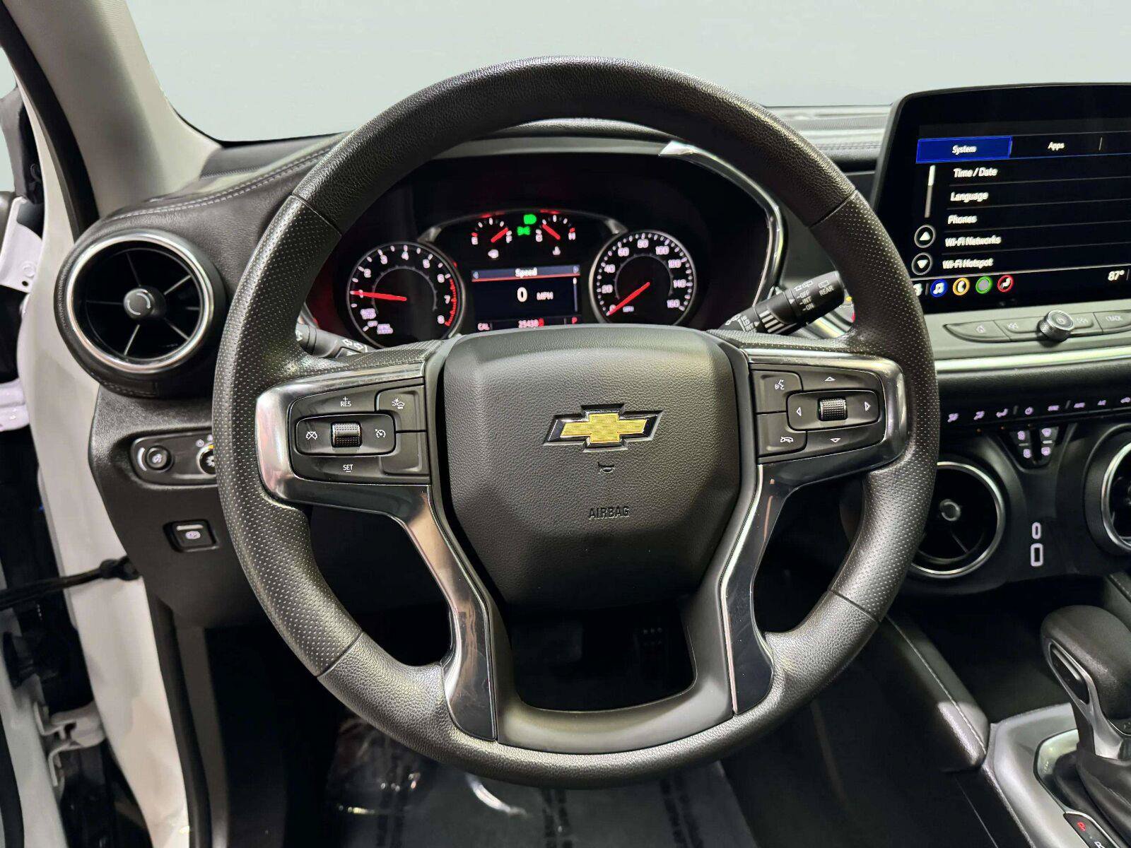 Used 2024 Chevrolet Blazer LT FWD image 30