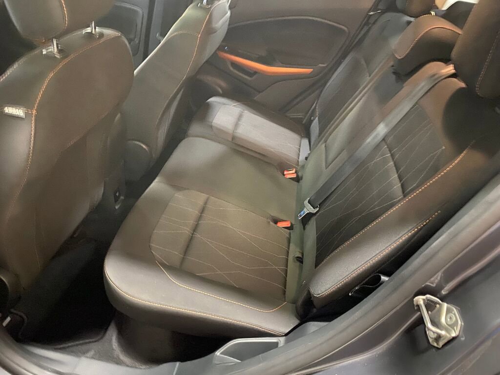Used 2021 Ford EcoSport SE w/ SE Convenience Package image 17