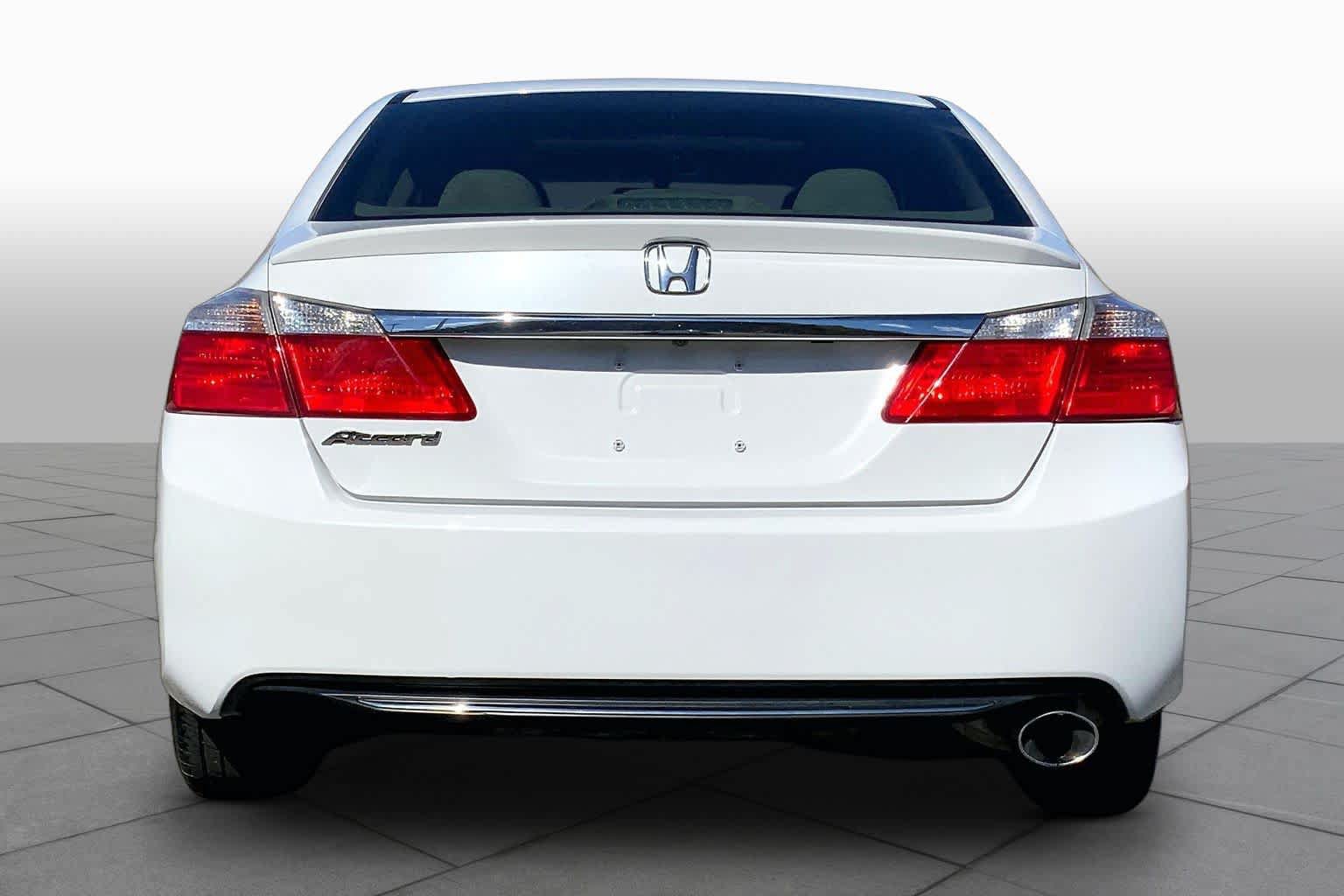 Used 2013 Honda Accord EX image 4