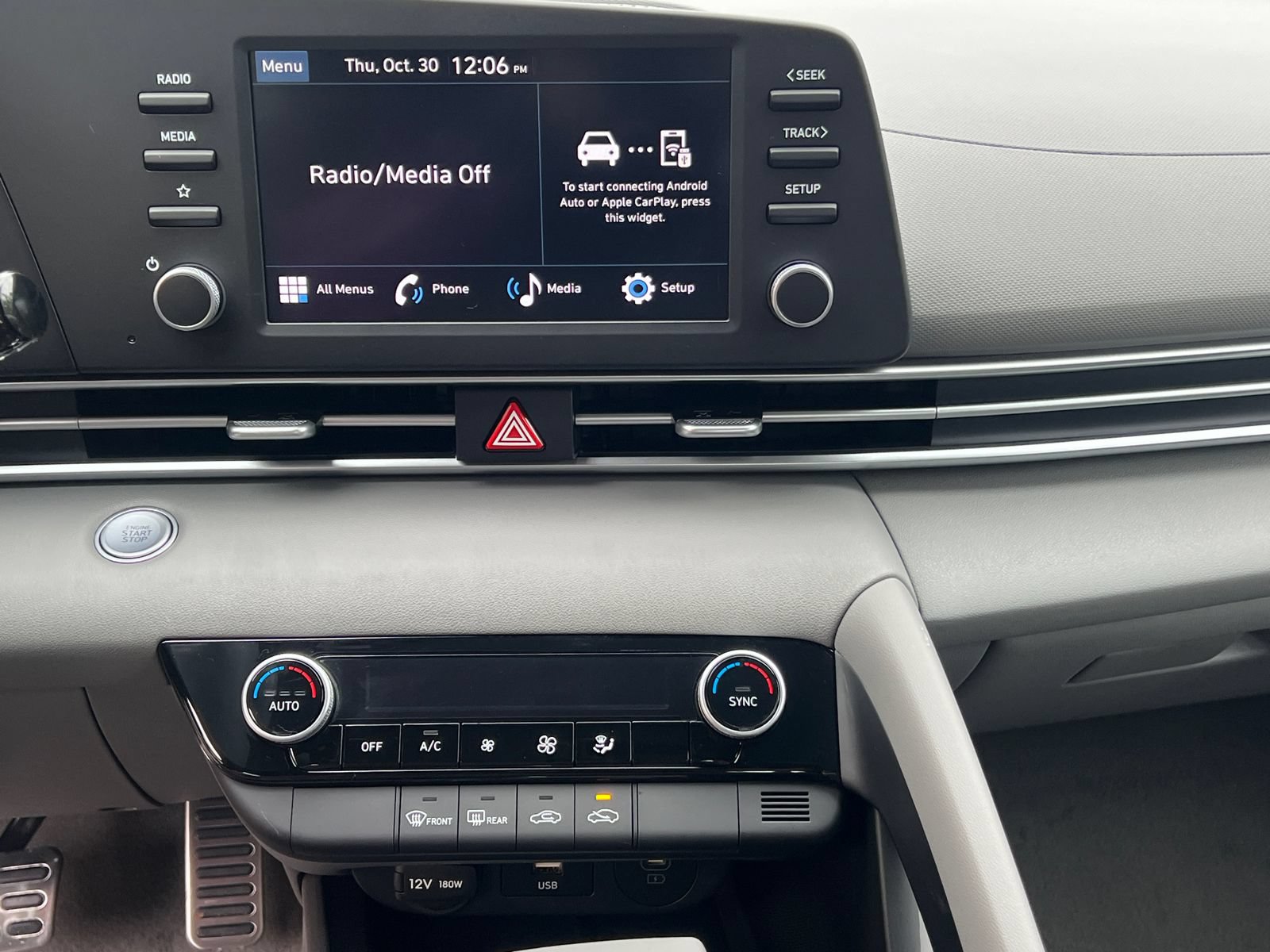 New 2026 Hyundai Elantra Sport FWD image 28