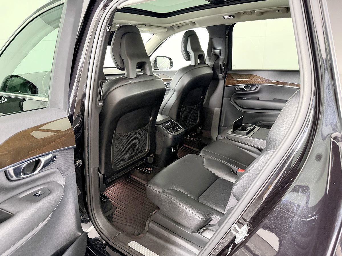 Used 2016 Volvo XC90 T6 Momentum w/ Momentum Plus Package AWD/4WD image 36