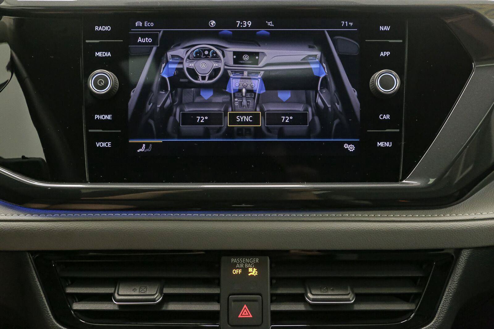 Certified 2024 Volkswagen Taos SEL AWD/4WD image 30
