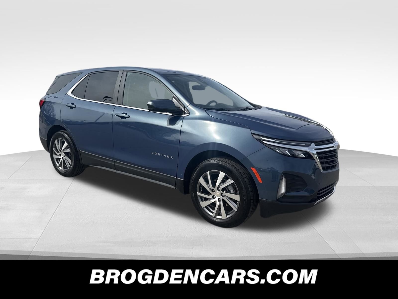 Used 2024 Chevrolet Equinox LT w/ LPO, Floor Liner Package image 1