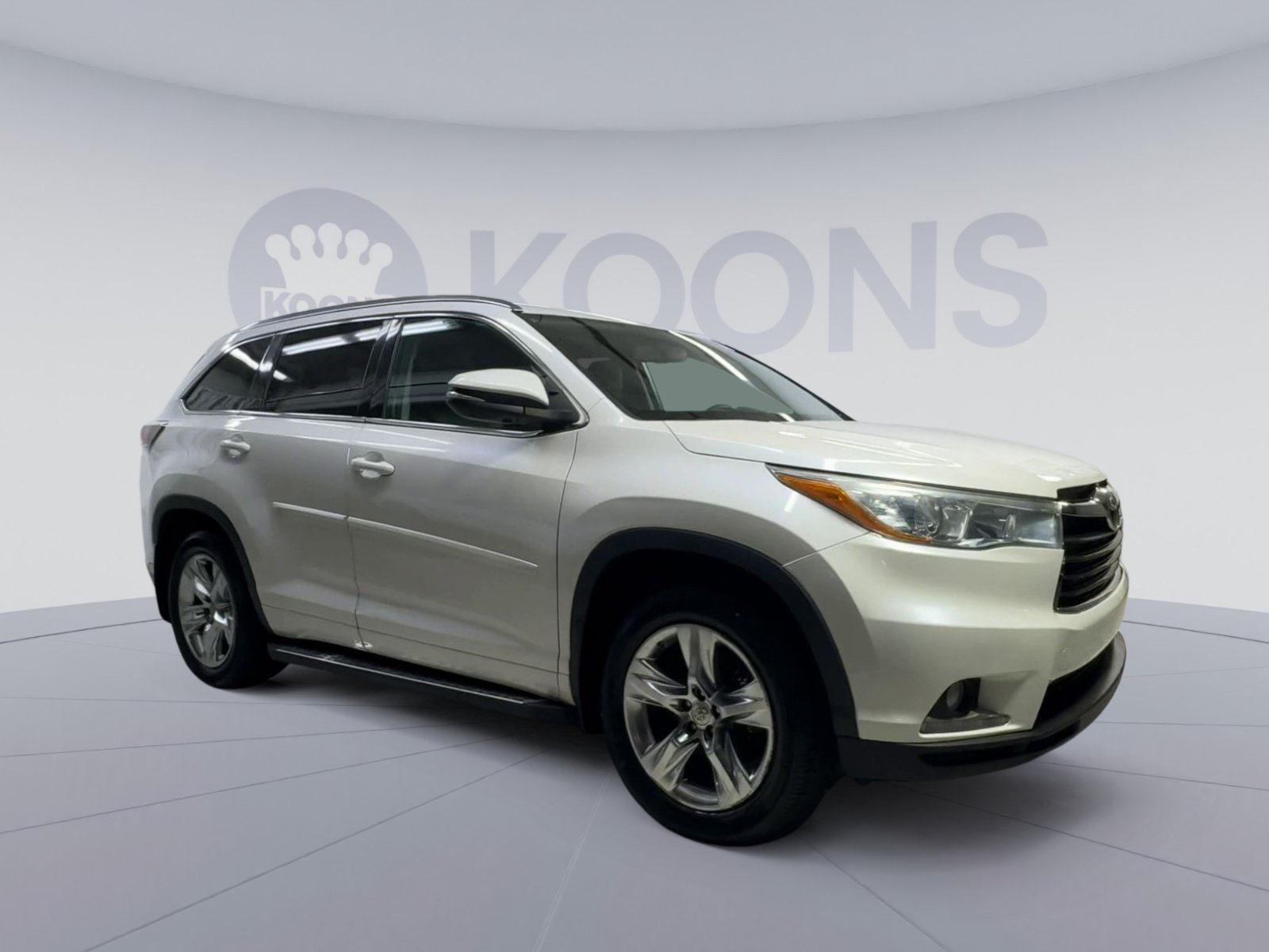 Used 2015 Toyota Highlander Limited AWD/4WD image 2