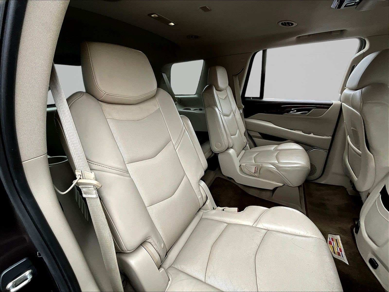 Used 2015 Cadillac Escalade Luxury RWD image 25