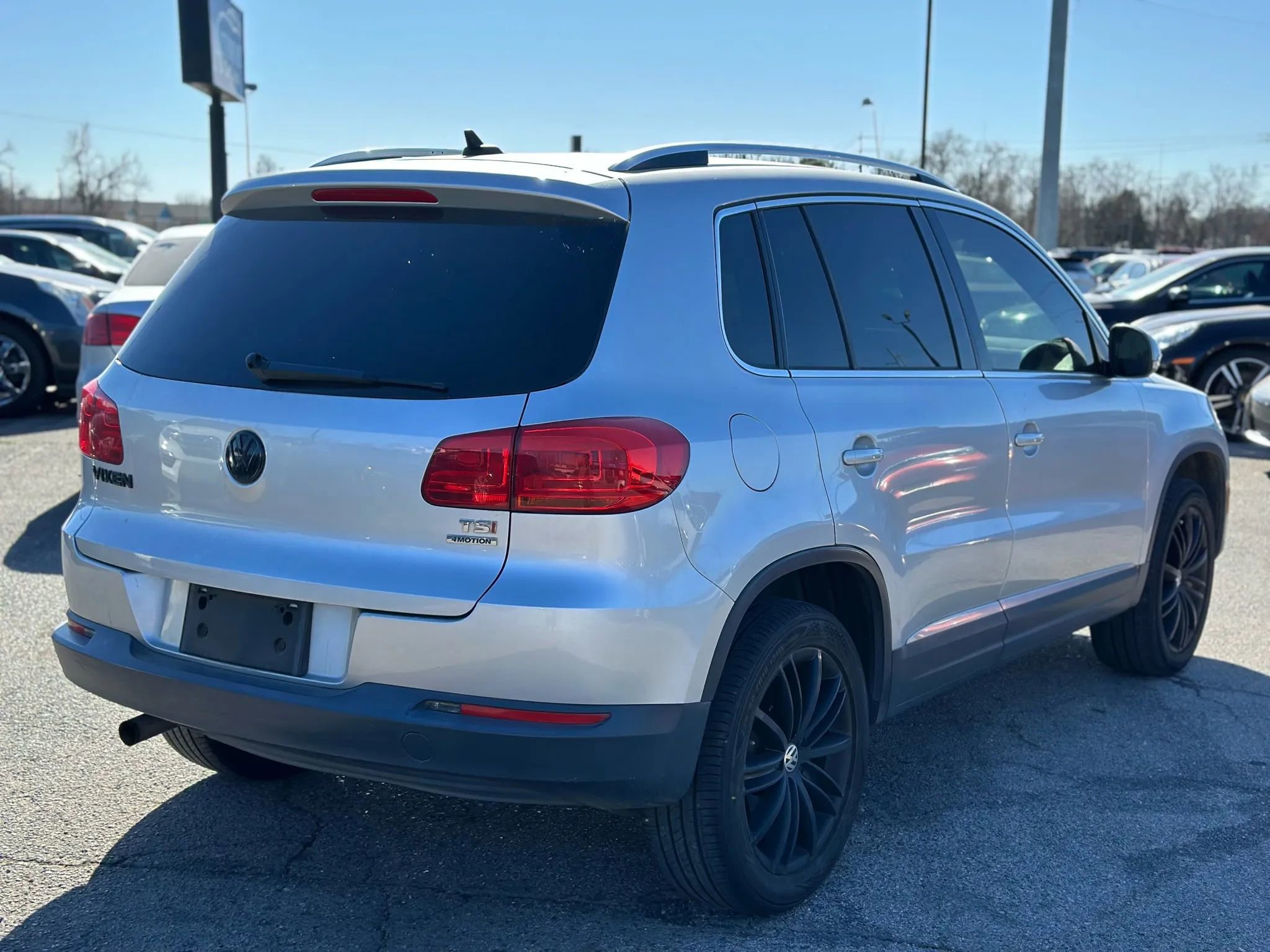 Used 2013 Volkswagen Tiguan SE AWD/4WD image 6