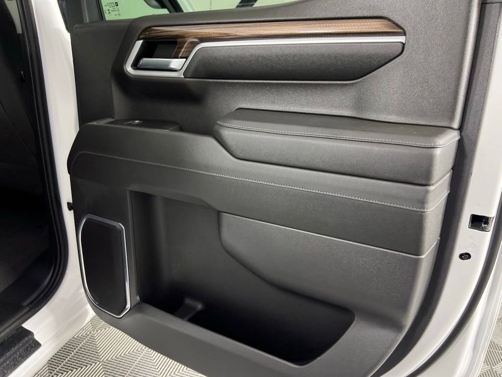 Used 2024 Chevrolet Silverado 1500 RST image 29