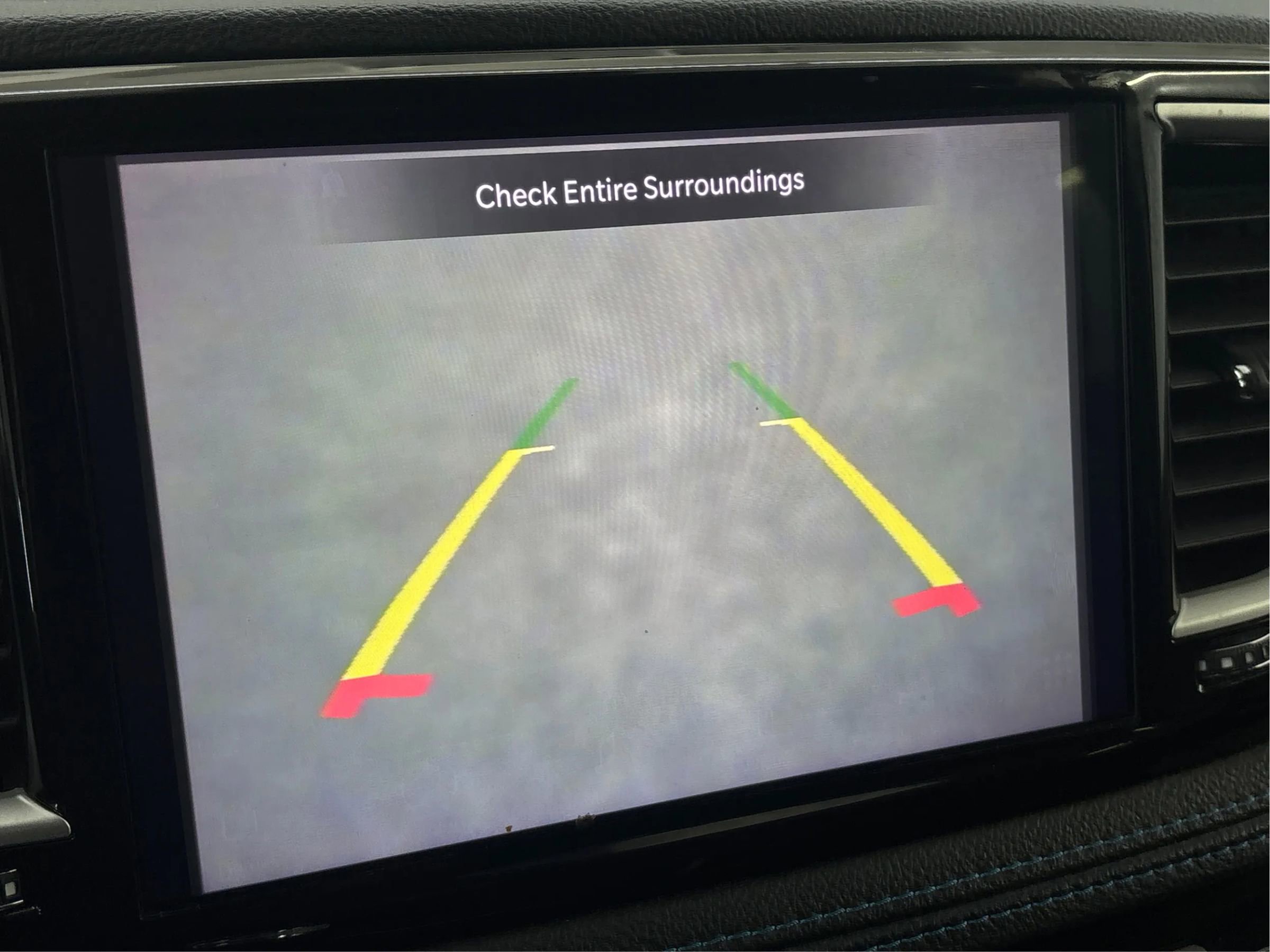 Used 2021 Chrysler Pacifica Touring-L image 33