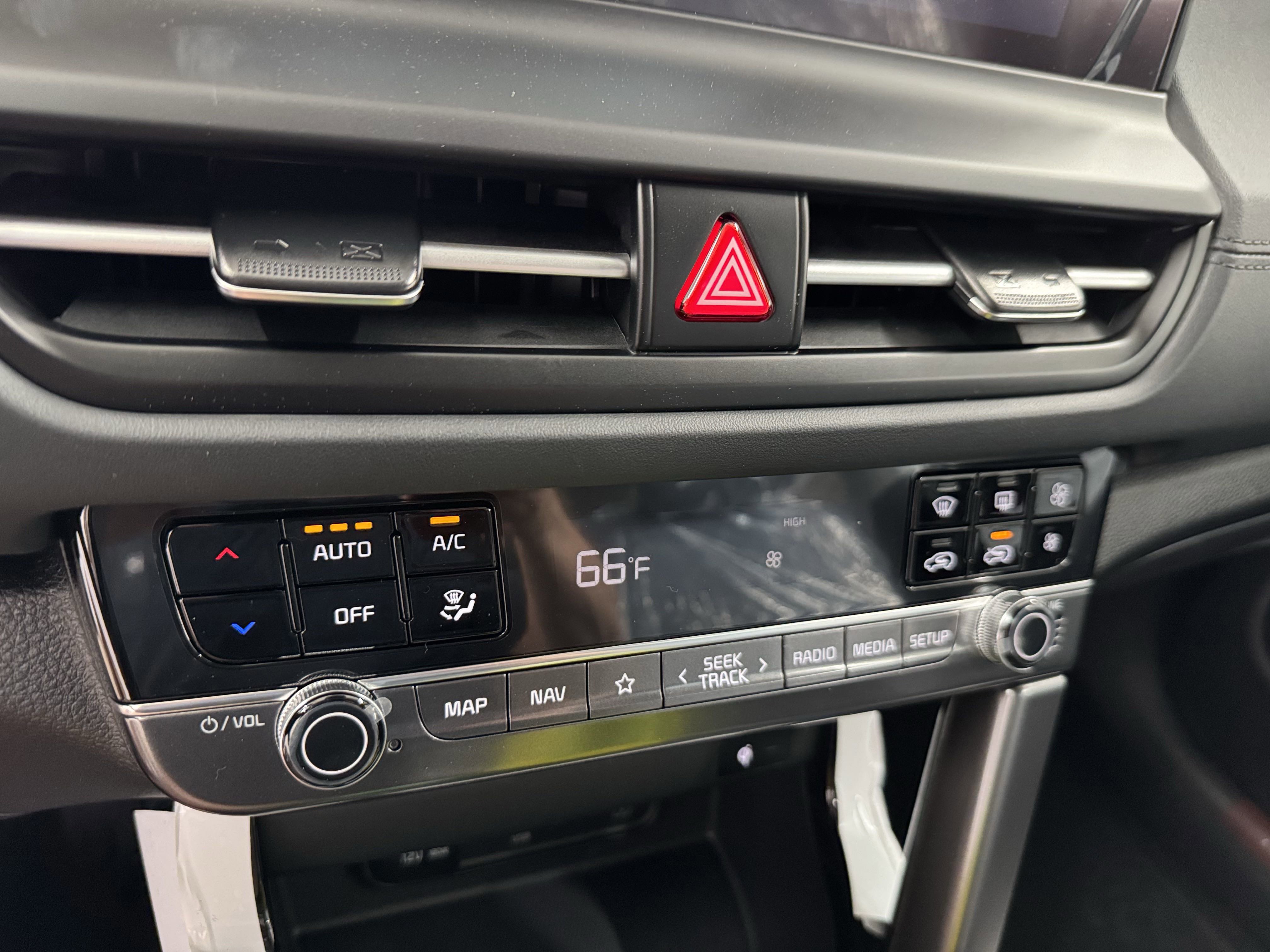 New 2026 Kia Seltos EX image 12