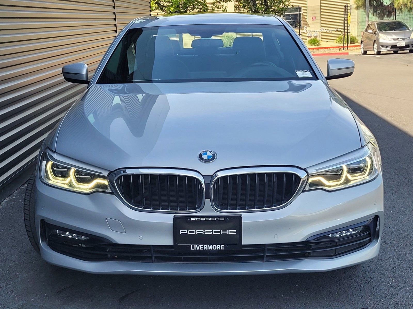 Used 2017 BMW 540i RWD image 2