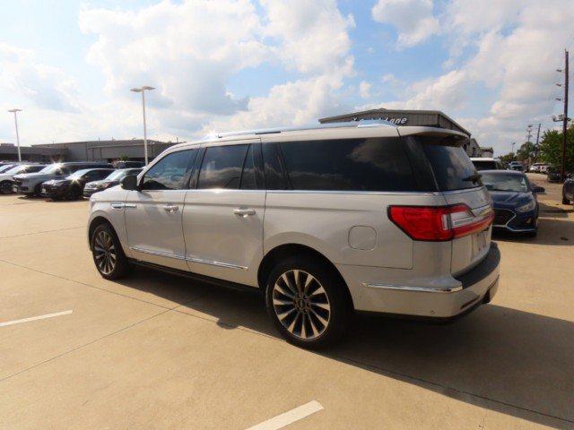 Used 2020 Lincoln Navigator L Reserve w/ Luxury Package image 15