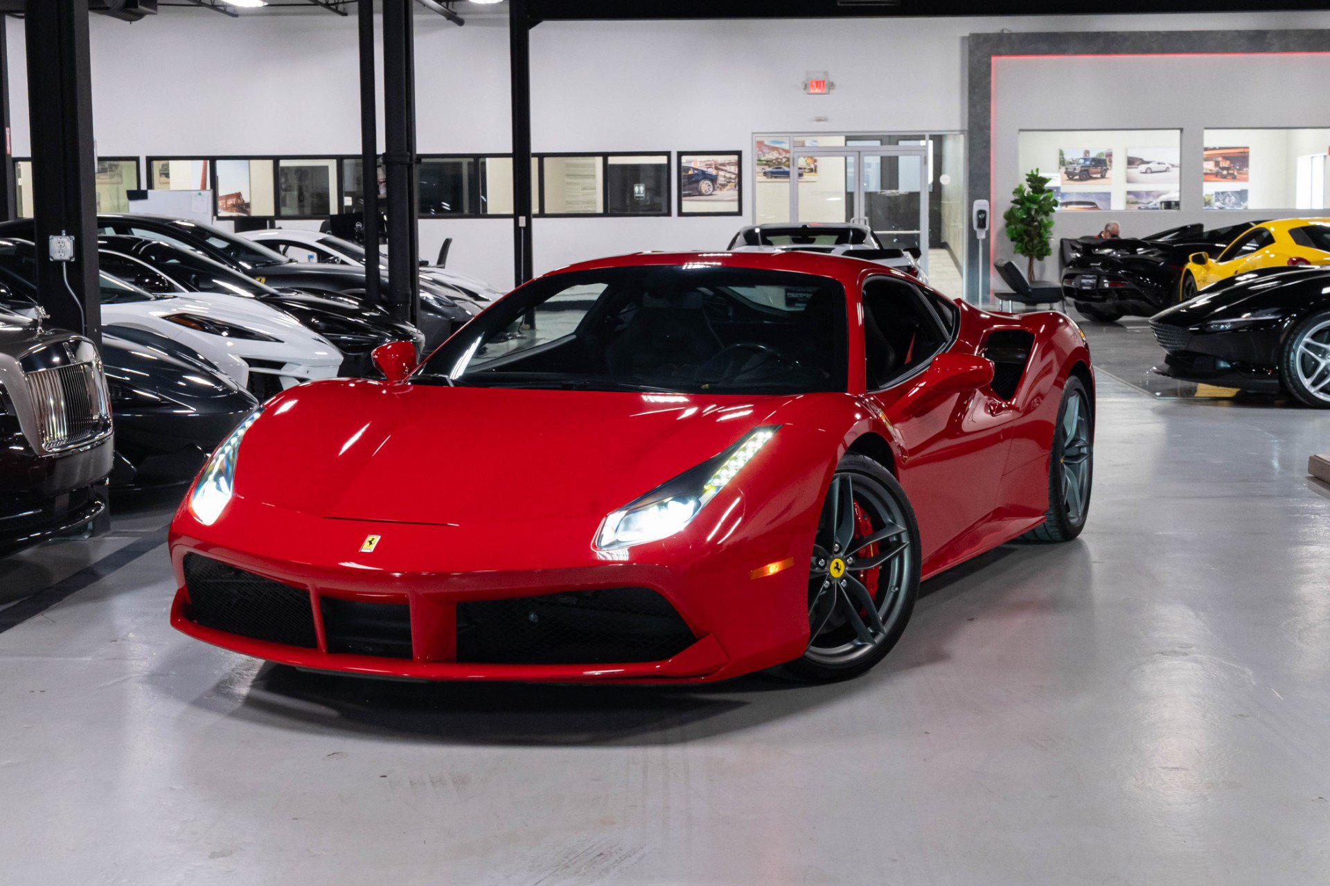 Used 2018 Ferrari 488 GTB RWD image 72