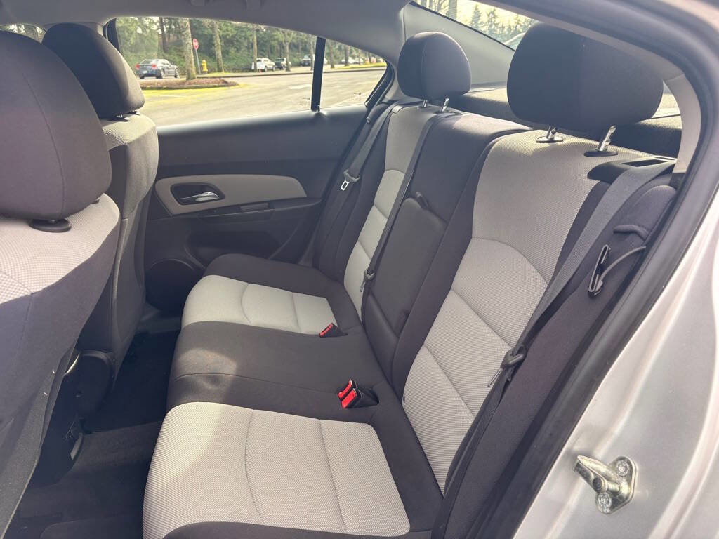 Used 2014 Chevrolet Cruze LS image 15