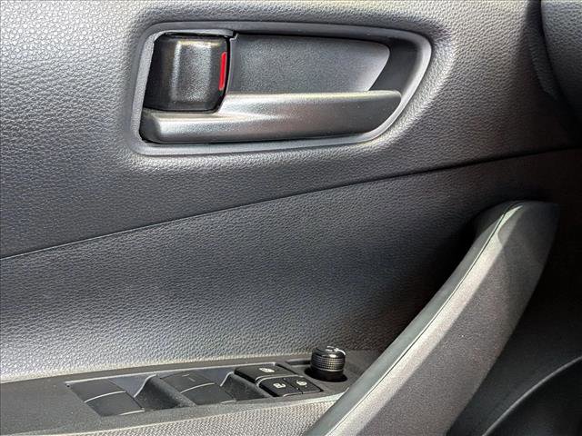 Used 2024 Toyota Corolla LE FWD image 5