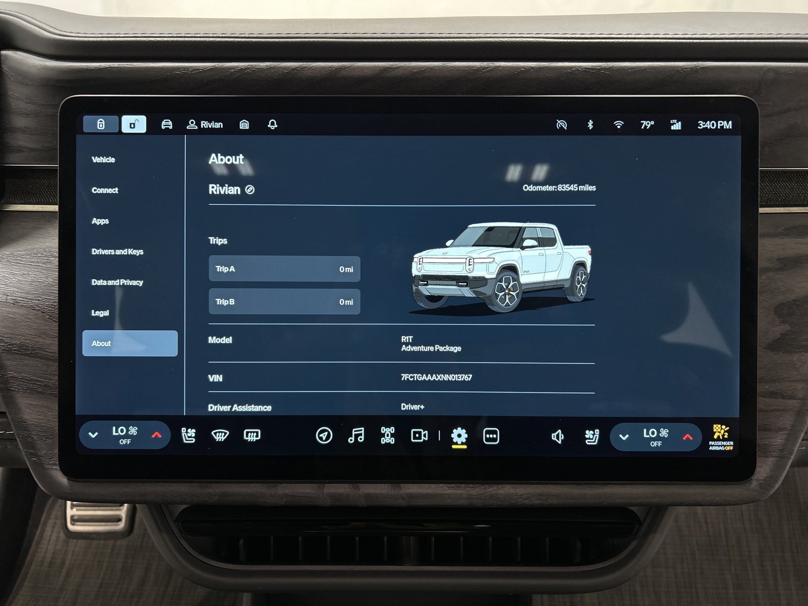 Used 2022 Rivian R1T Adventure image 27
