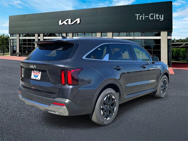 New 2025 Kia Sorento S image 4