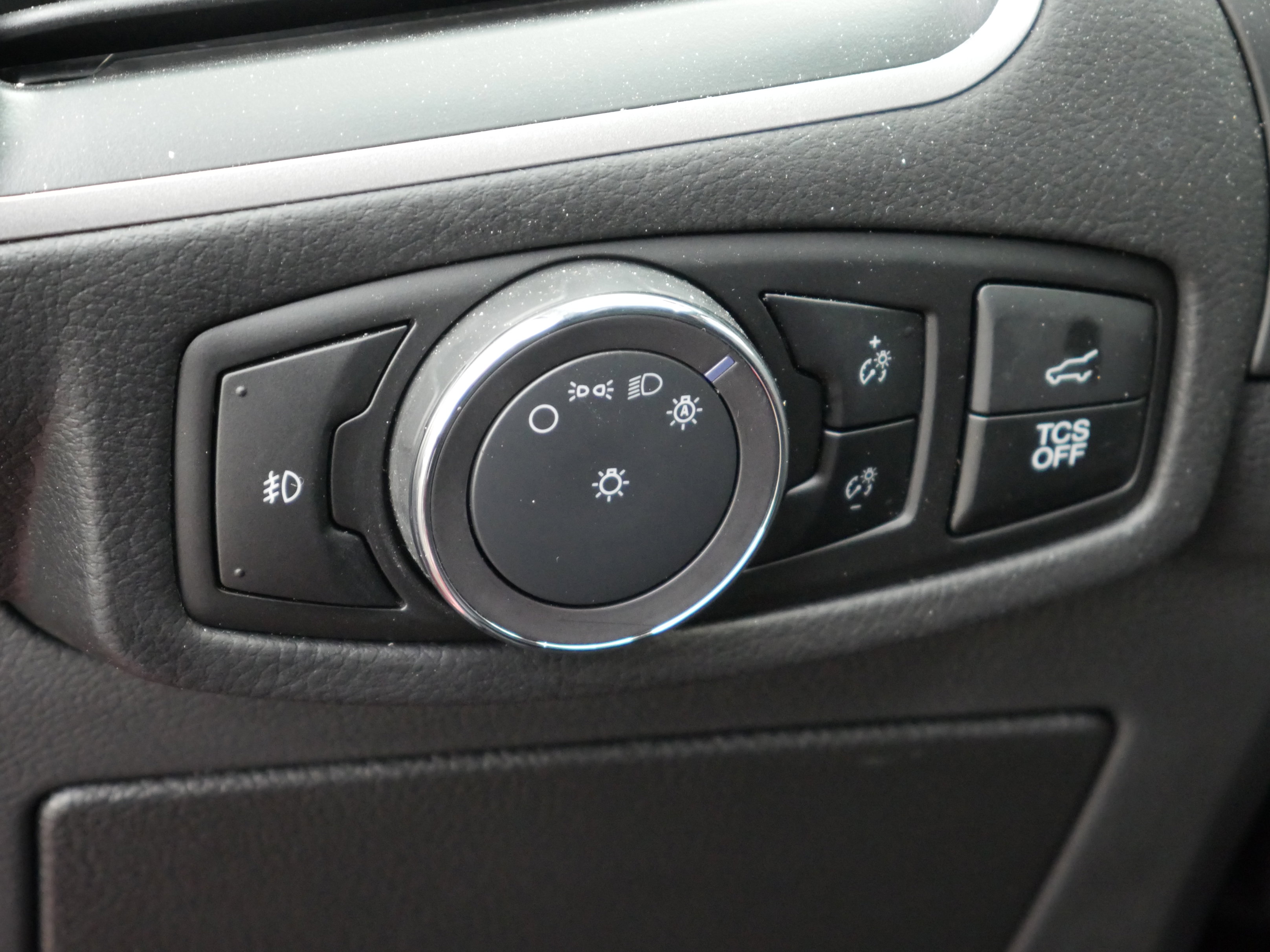 Certified 2024 Ford Edge SEL w/ Convenience Package image 5